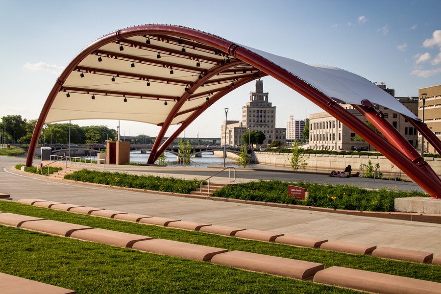 WGACedarRapidsCity8406