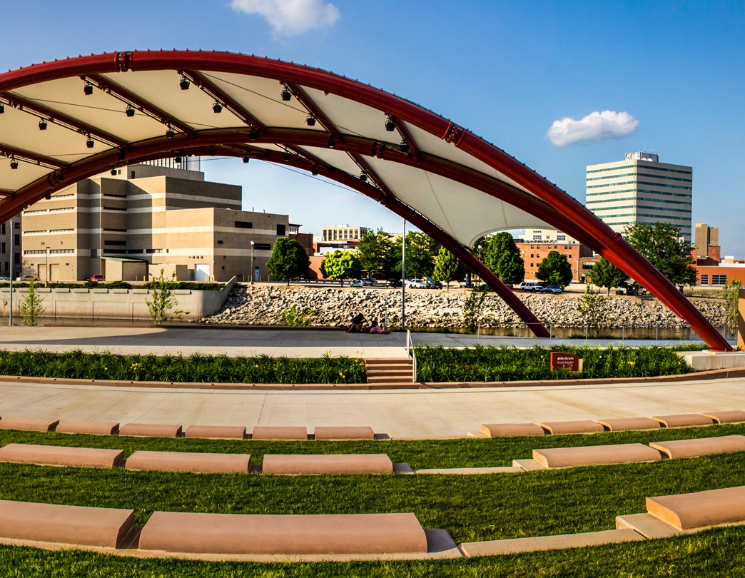 WGACedarRapidsCity8407Pano