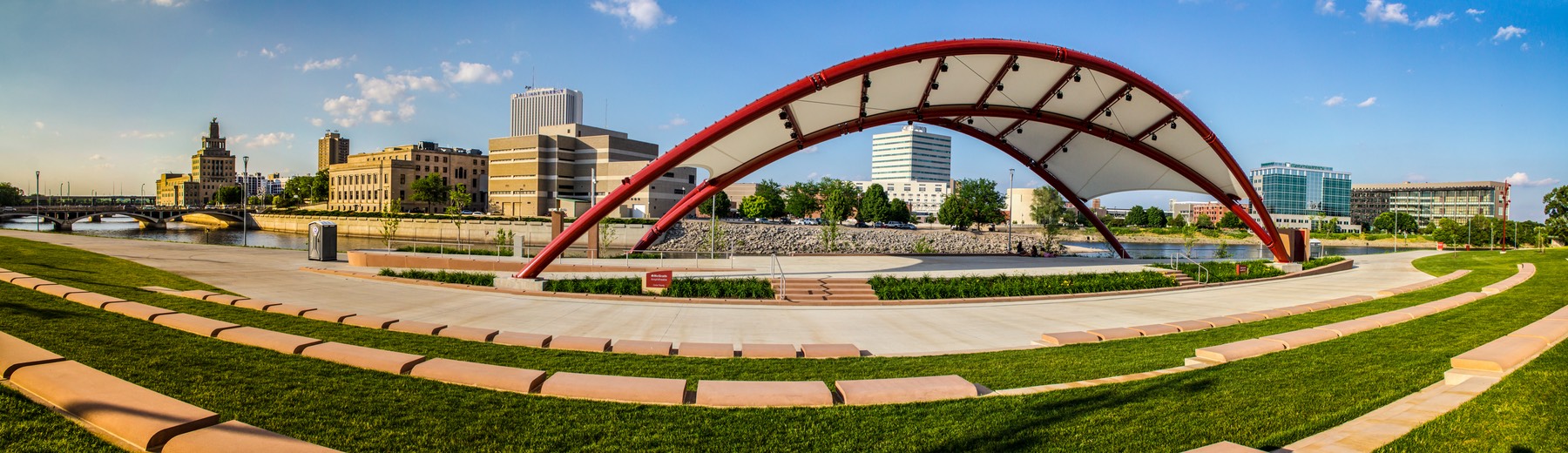 WGACedarRapidsCity8419Pano
