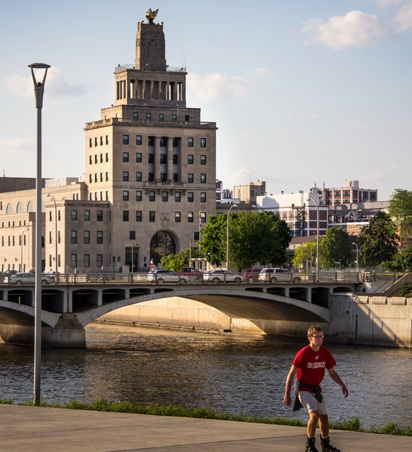 WGACedarRapidsCity8443