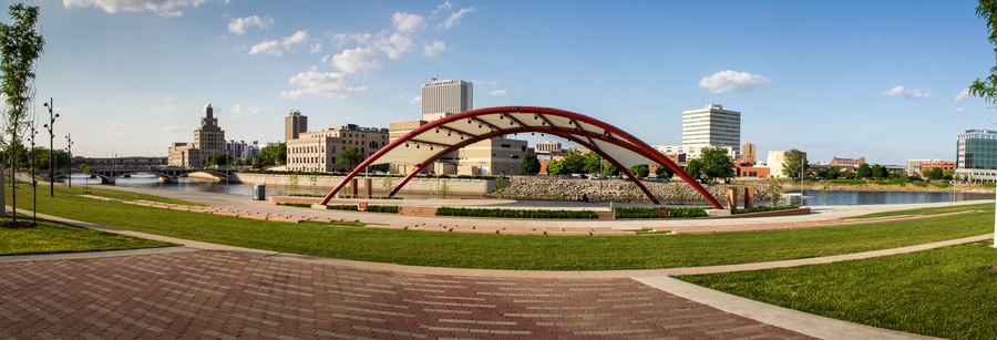 WGACedarRapidsCity8448Pano