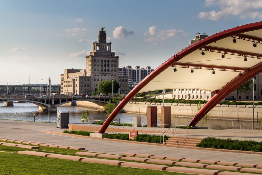 WGACedarRapidsCity8459