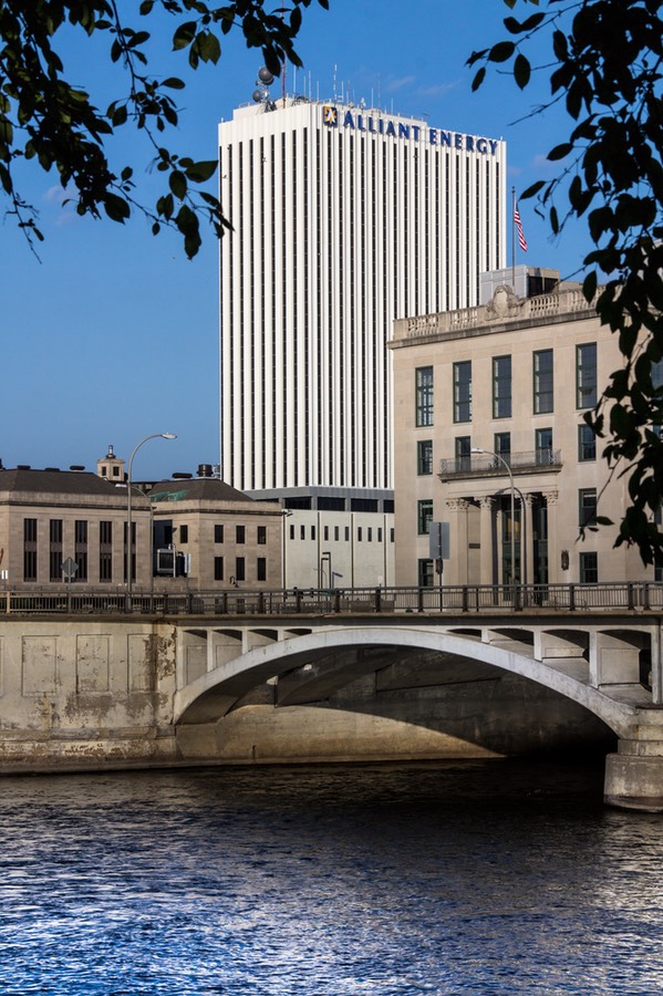 WGACedarRapidsCity8490