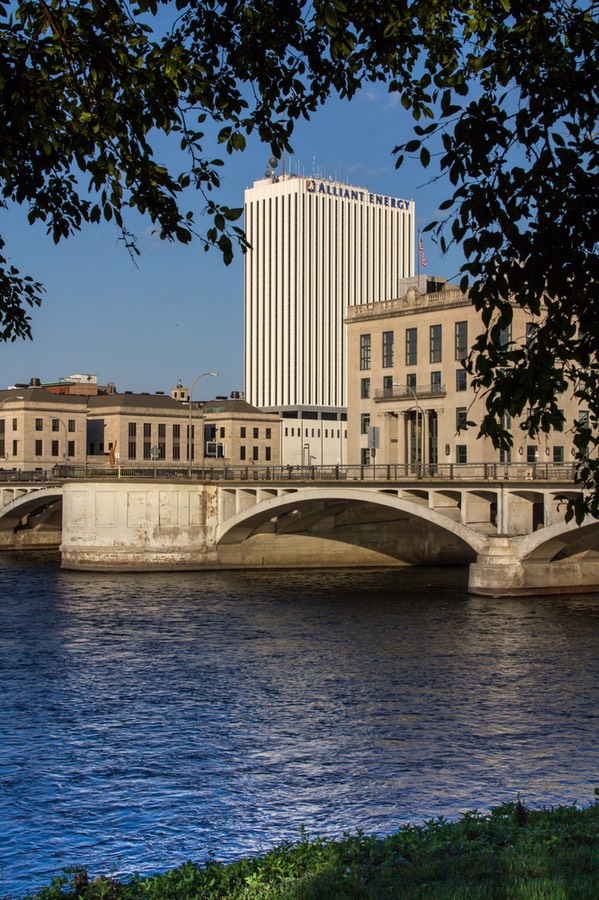 WGACedarRapidsCity8491