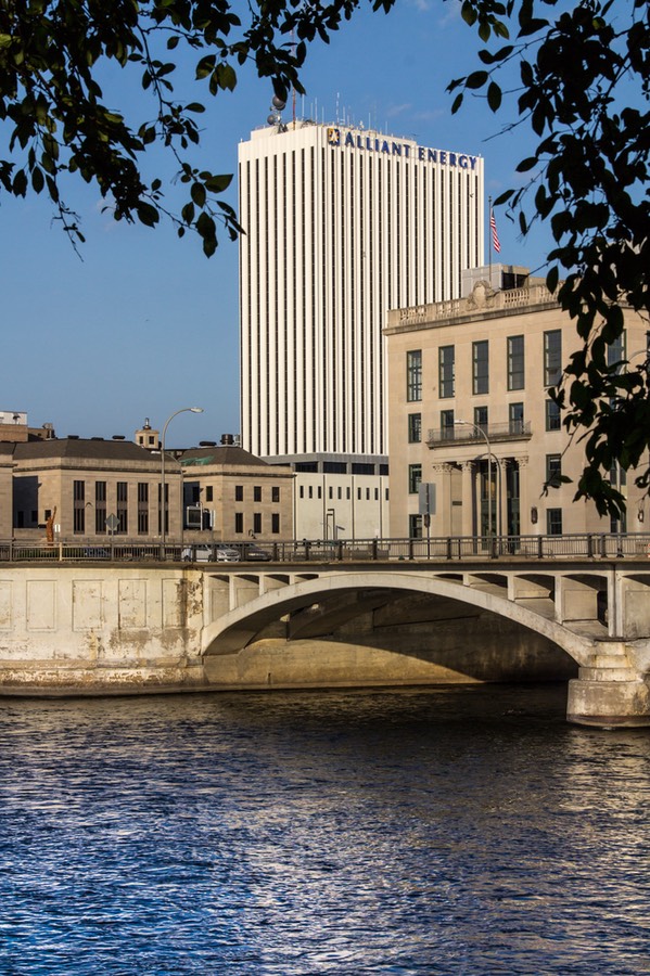 WGACedarRapidsCity8492