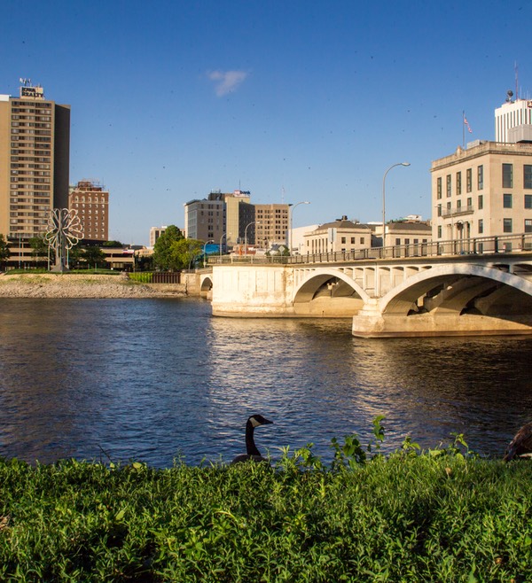 WGACedarRapidsCity8493