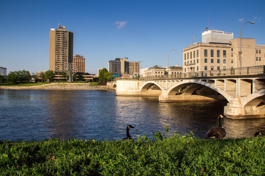 WGACedarRapidsCity8493