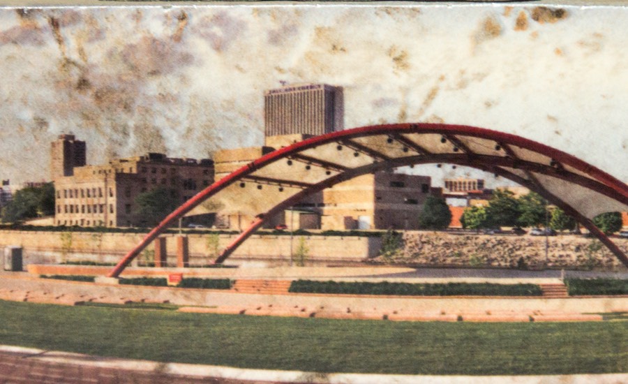 WGACedarRapidsCityAmphi-A8448Pano1x3RatioTile